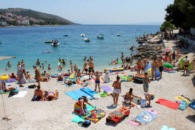 NA&Scaron;E PLAŽE, Villa Mendula Trogir - Službena web stranica Okrug Gornji