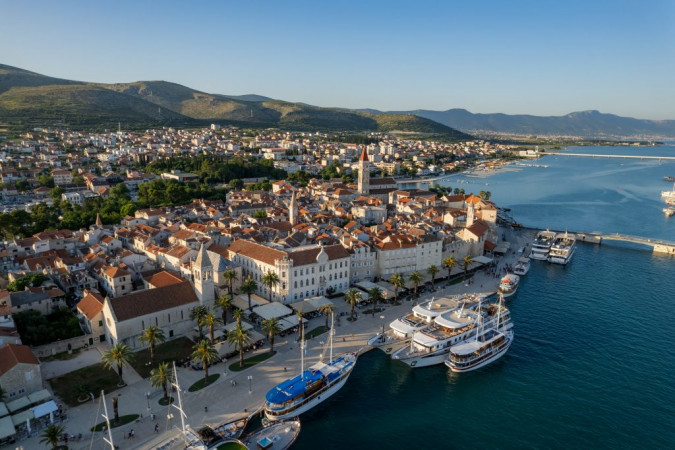 Villa Mendula Trogir - Official Website Okrug Gornji