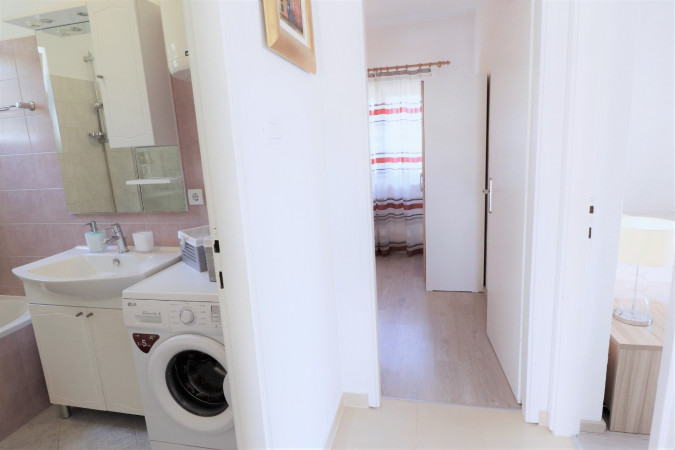 PRIZEMLJE (NIVO BAZENA), Villa Mendula Trogir - Službena web stranica Okrug Gornji