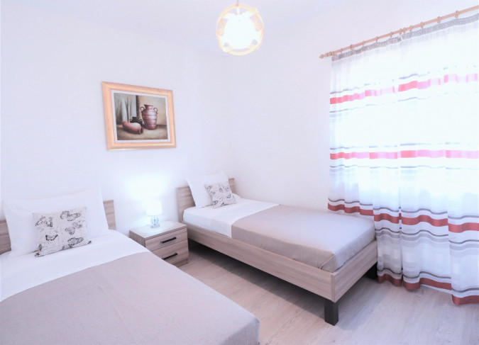 Villa Mendula Trogir - Službena web stranica Okrug Gornji