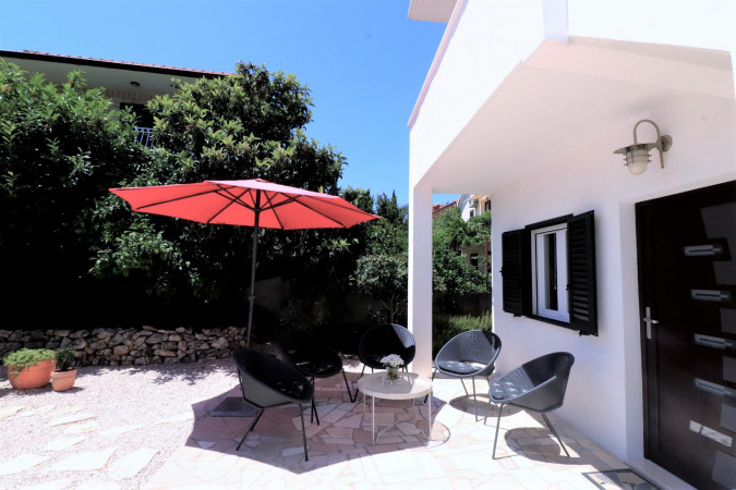 PRIZEMLJE (NIVO BAZENA), Villa Mendula Trogir - Službena web stranica Okrug Gornji