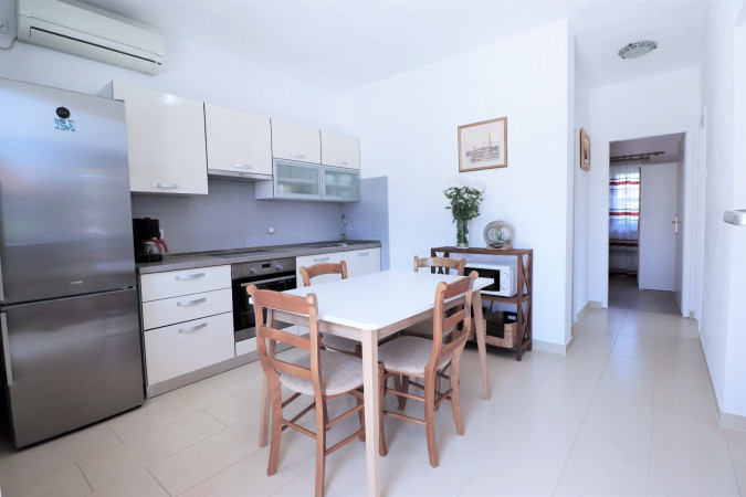 PRIZEMLJE (NIVO BAZENA), Villa Mendula Trogir - Službena web stranica Okrug Gornji