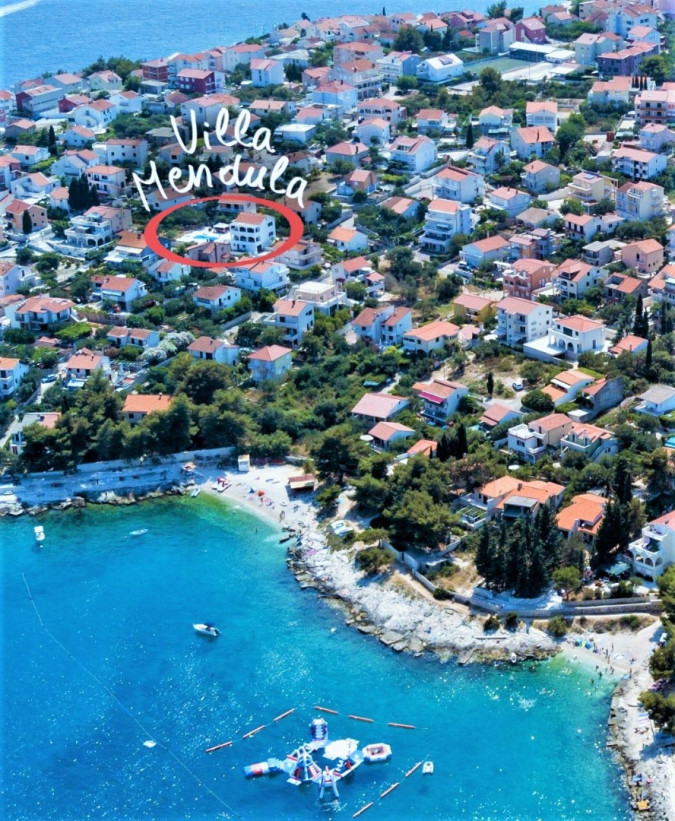 Villa Mendula Trogir - Službena web stranica Okrug Gornji